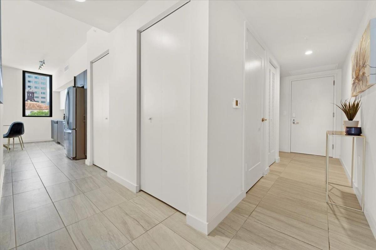 Devereaux Miami Luxury One-Bedroom And Studios Exteriér fotografie