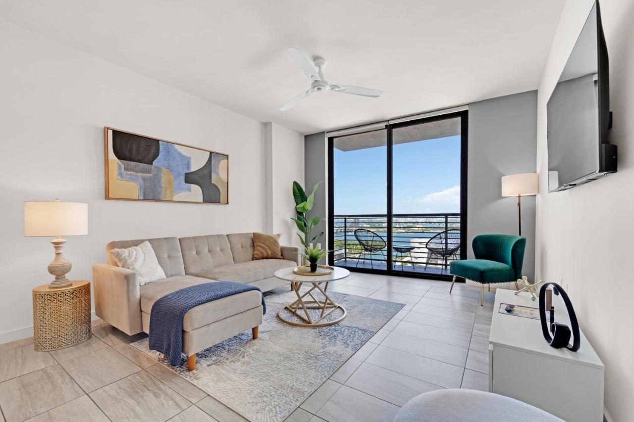 Devereaux Miami Luxury One-Bedroom And Studios Exteriér fotografie