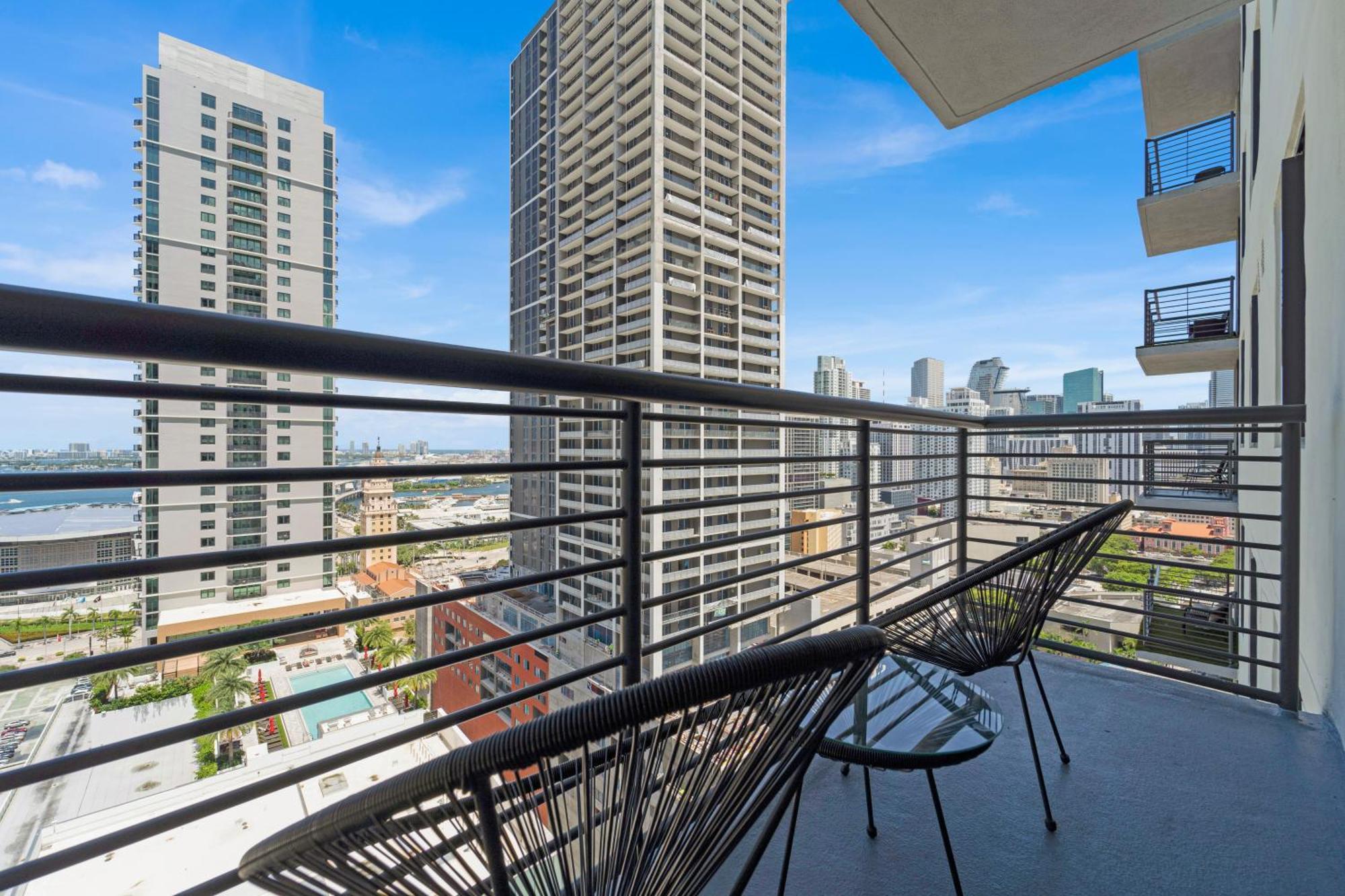Devereaux Miami Luxury One-Bedroom And Studios Exteriér fotografie