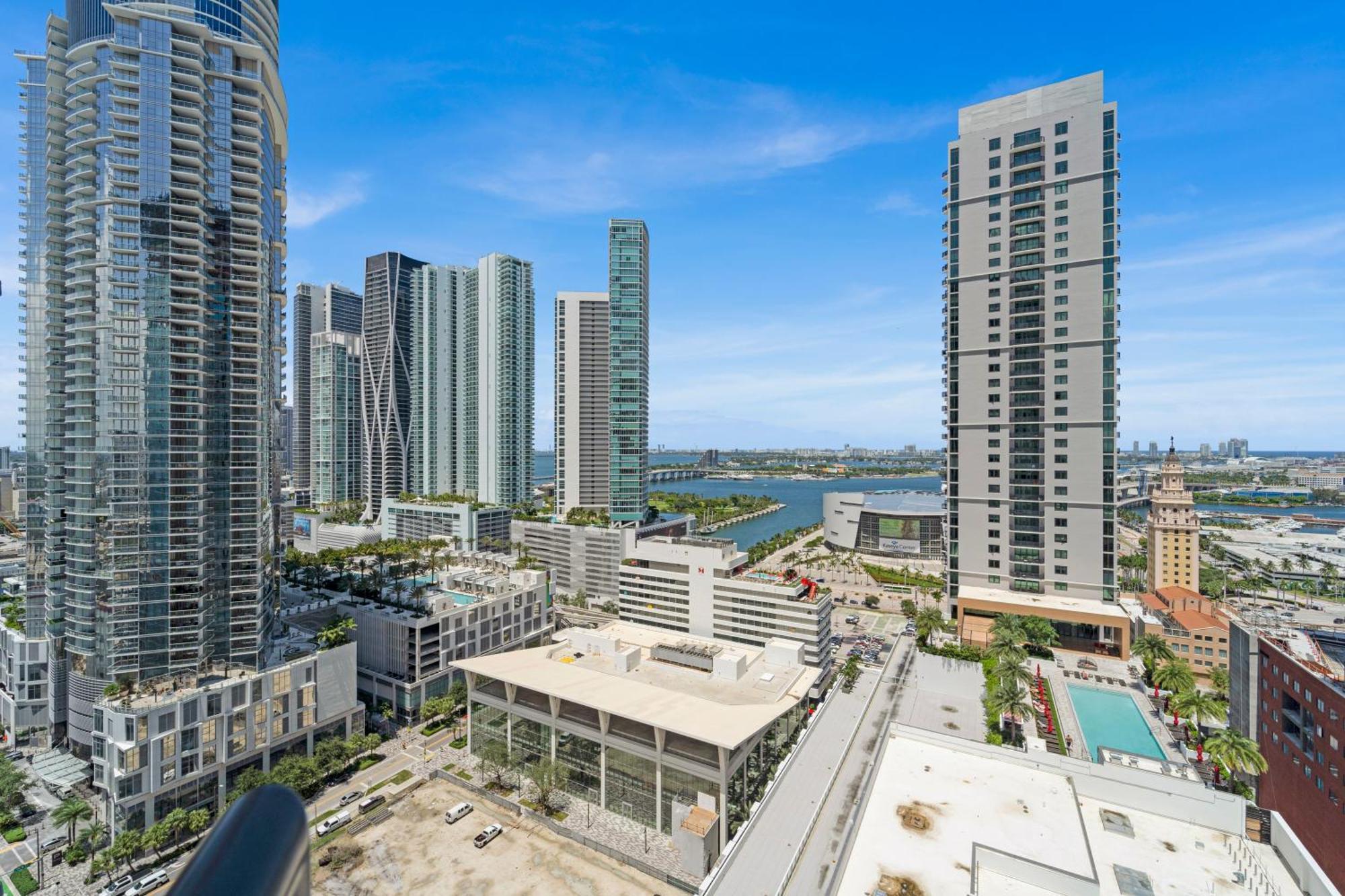 Devereaux Miami Luxury One-Bedroom And Studios Exteriér fotografie